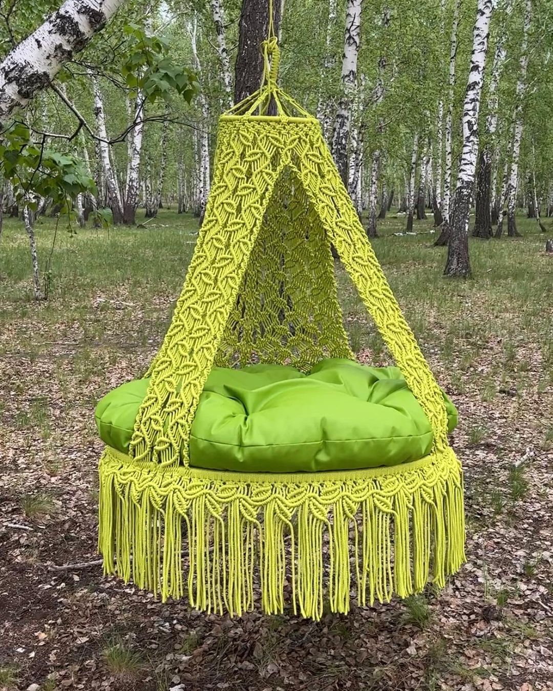 Handmade Hanging Macrame Round Swing, Macrame Swing Chair, Outdoor Indoor Swing, Hanging Chair